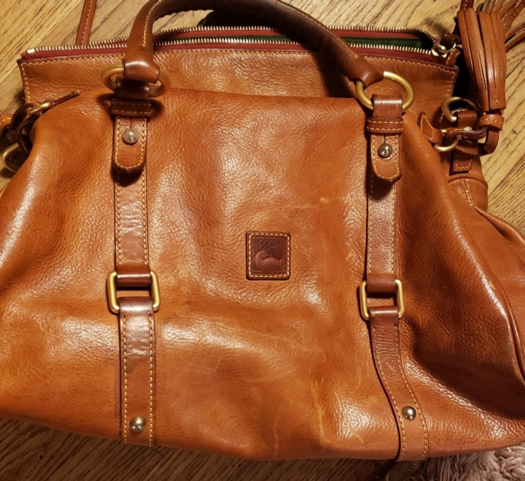 Dooney & Bourke Florentine Leather Satchel Handbag. XL