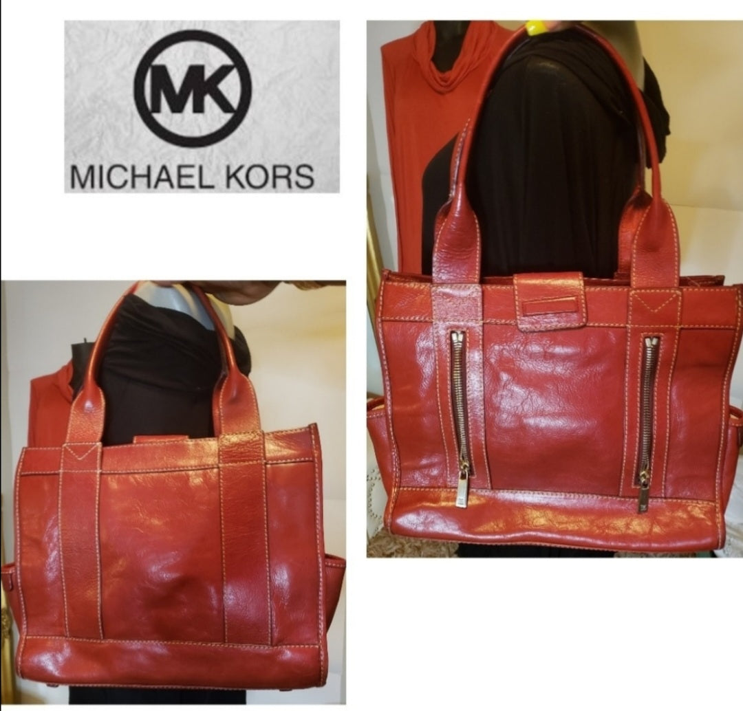 Michael Kors lrge red leather 😍 handbag
