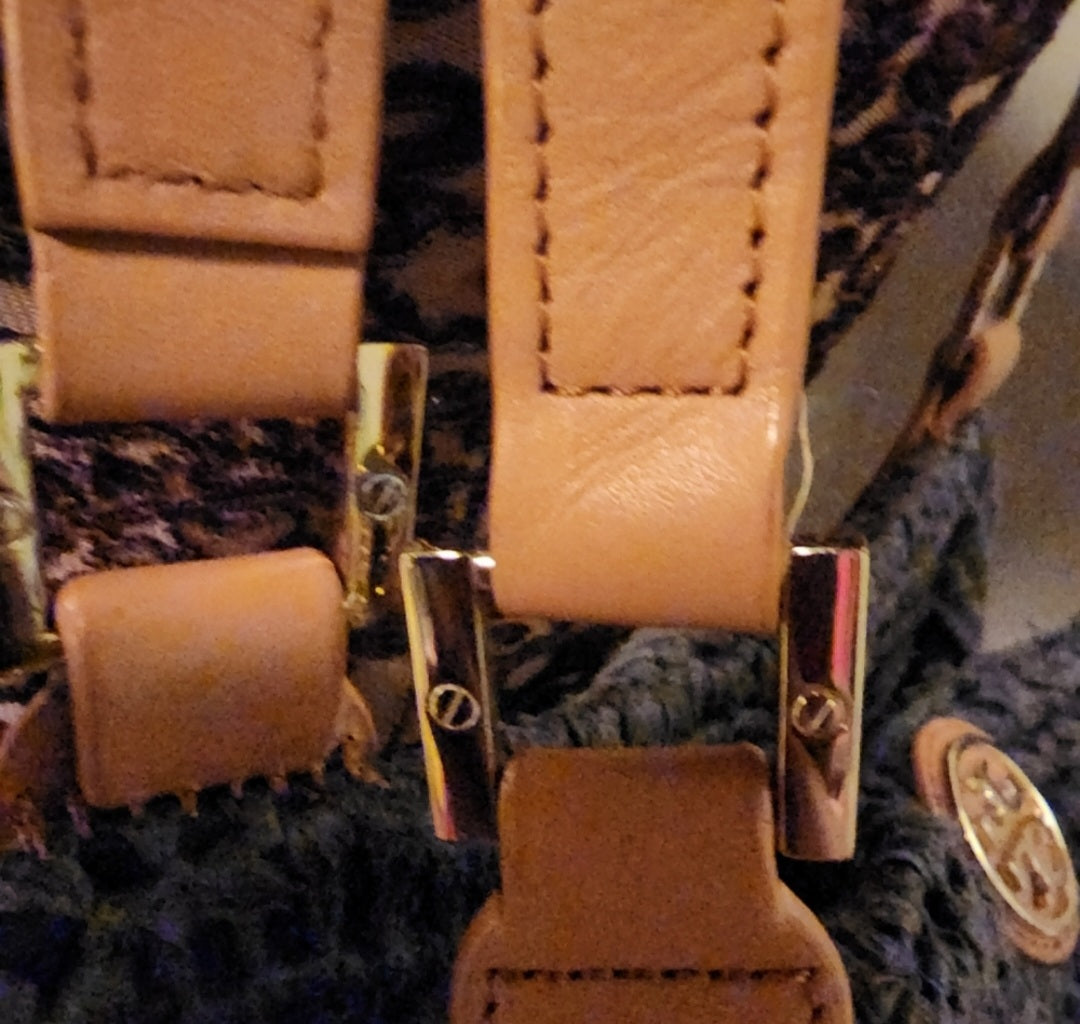 Tory Burch straw bag. Blue/ tan