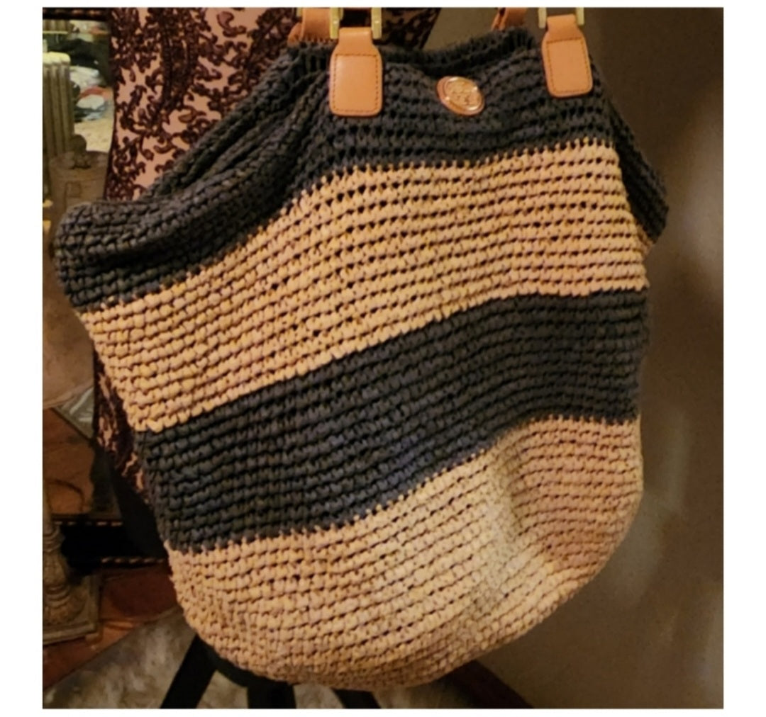 Tory Burch straw bag. Blue/ tan