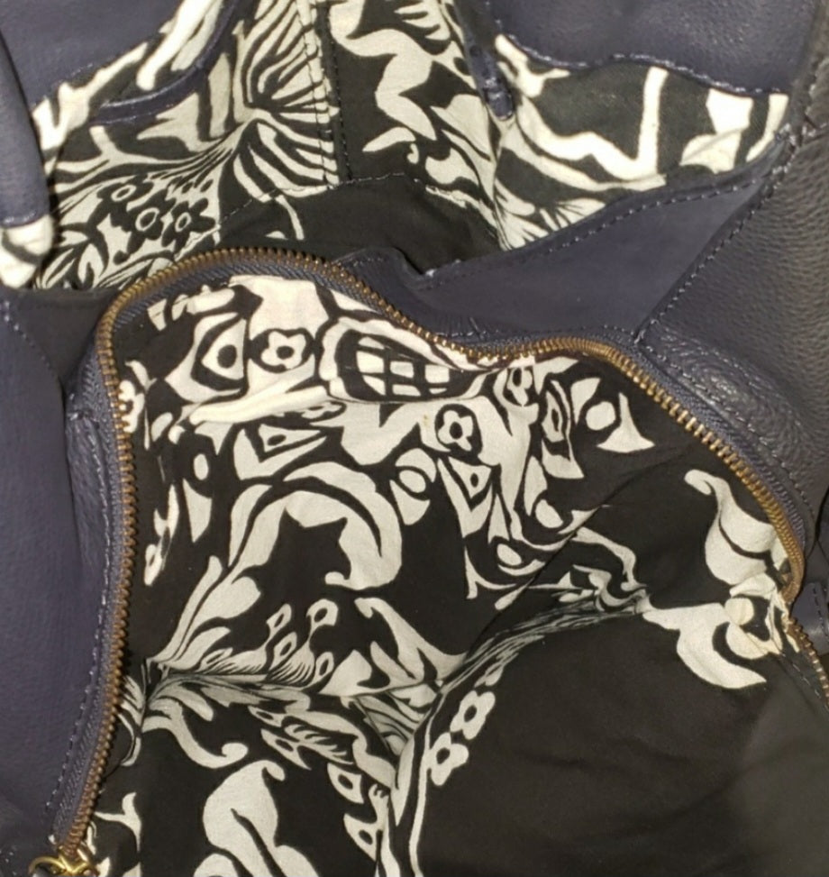 Authentic Waterlily LA navy blue handbag.