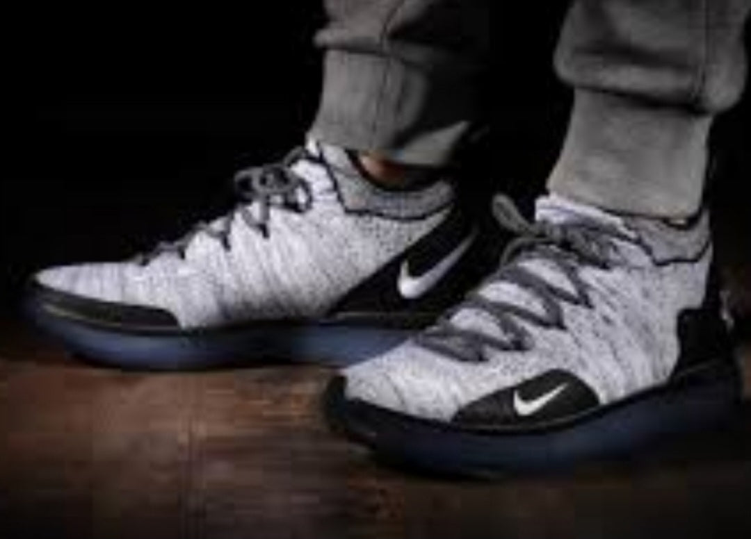 Kevin Durant's Nike Zoom. Sz 11. Returns. No box.