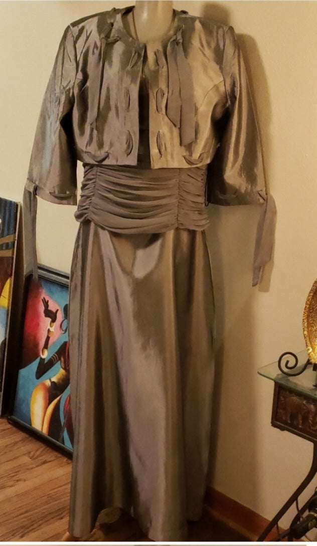 JS Collection metallic satin evening set Sz16