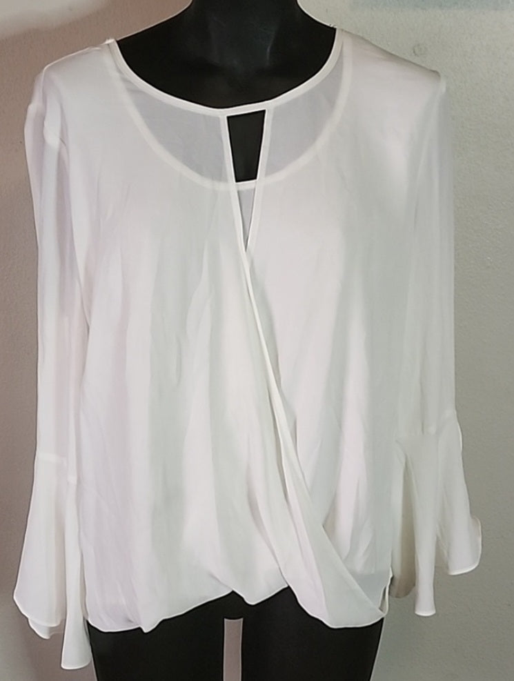 41 Hawthorn bell sleeve top. Sz Med