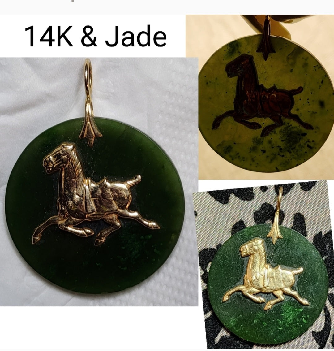 Beautiful Vintage 14k Gold & Jade Galloping Horse Medallion/ Pendant. 31.9mm