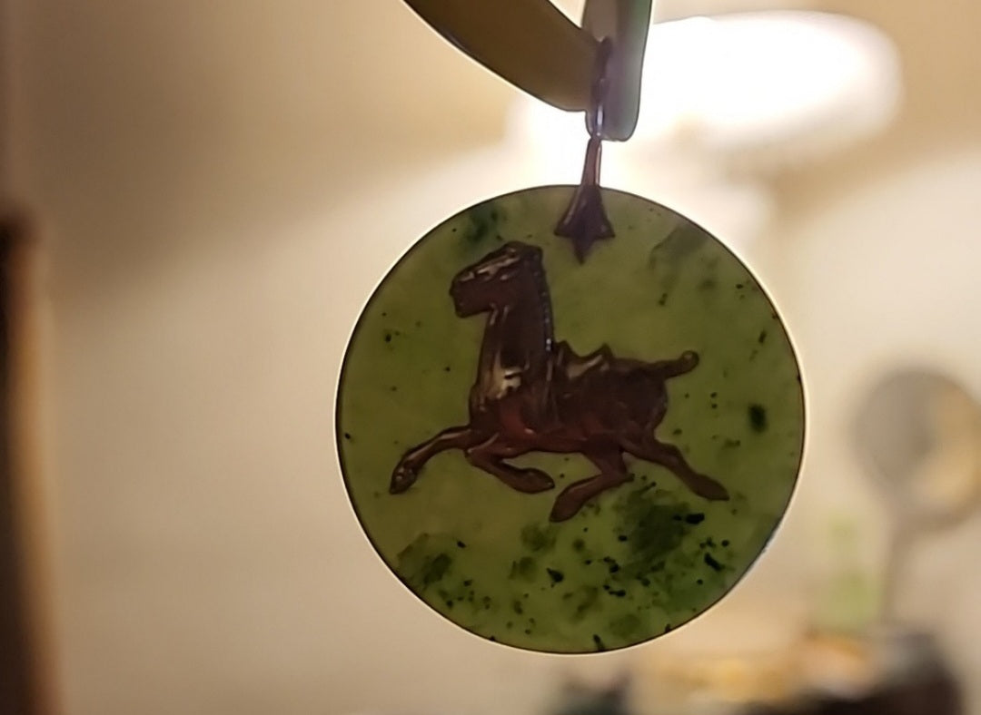 Beautiful Vintage 14k Gold & Jade Galloping Horse Medallion/ Pendant. 31.9mm