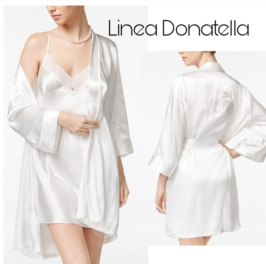 Linea Donatella
"Mrs." Embroidered Wrap Robe set