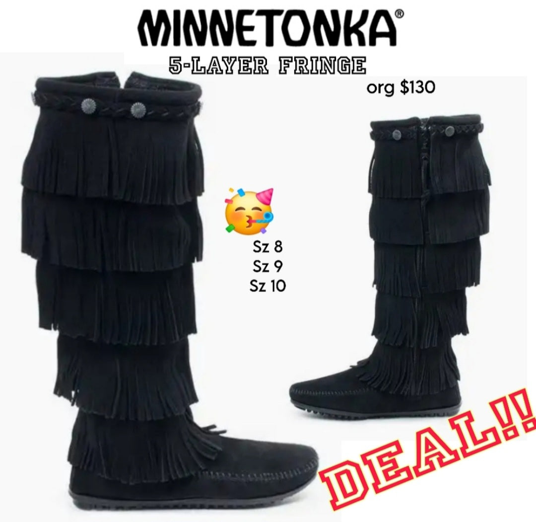 Minnetonka 5 layer fringe boot. Multiple sizes avail. New!