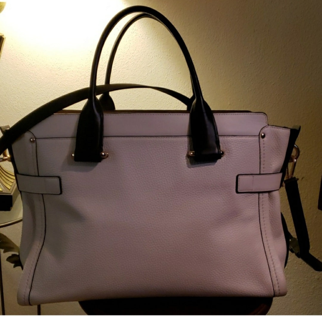 Coach XL Swagger/Carry All Handbag. Blk/white