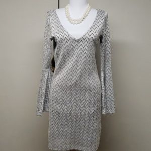 Basically Me silver/blk dress. Size XL