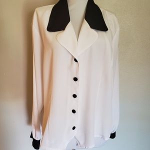 Impressions blk/wht blouse. Size 18