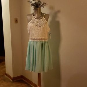 BCX strappy lace crocheted dress. Sz 15