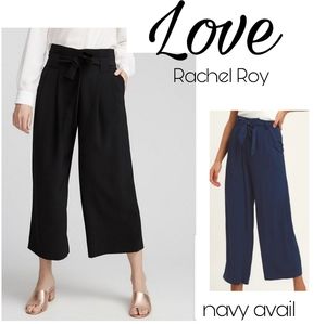 LOVE navy crop crepe paper bag pants. Sz Lrg