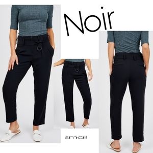Noir
Paperbag Waist Pant. NWT. Sz small