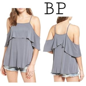 BP GRAY Ruffle Cold Shoulder Top. Sz small