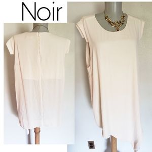Noir assymetrical blouse. Sz xxl