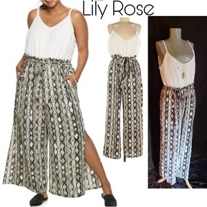 Lily Rose slit leg paperbag jumpsuit. Sz XL