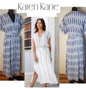 Karen Kane Cuffed Sleeve side slit Dress. Sz Sm