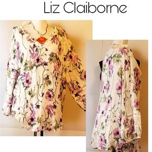 Liz Claiborne floral crochet trim top. Sz Xl