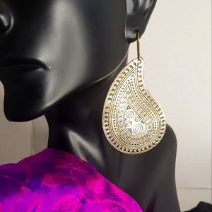 Boho/gypsy paisley silver earrings.