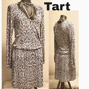 Tart long sleeve animal print dress. Sz Med