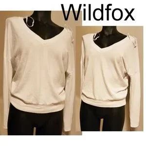 Wildfox Baggy Beach Vneck Top. Sz Xs. *has stretch fits up to med. NWTs