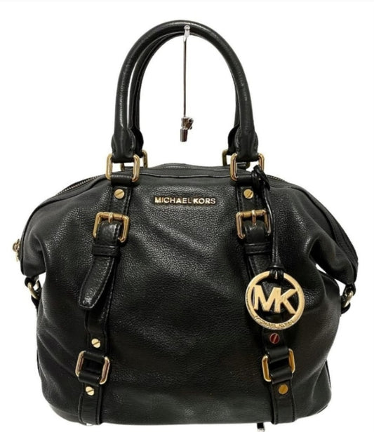 Michael Kors Black pebbled leather large handbag.  😍