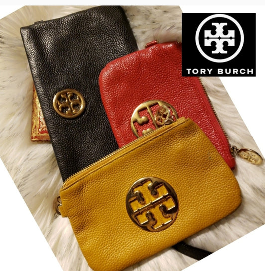 Tory Burch yellow lthr wristlet.