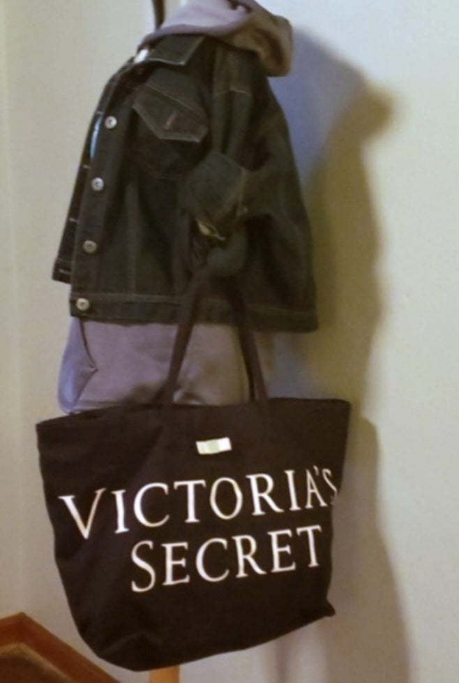 Victoria's Secret blk/white Xl canvas tote/weeknder