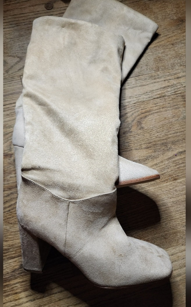 Express Tan Chunky Heel boots.  Sz 8 (2 avail)