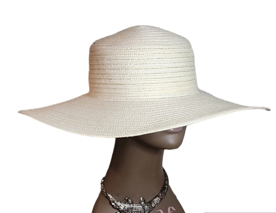 Jessica Simpson wide brim  Floppy Straw Beach Hat. Off white.  Large/XL. New