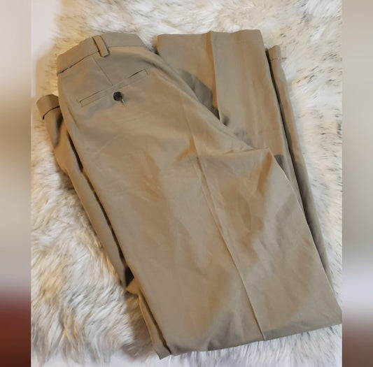 Haggar classic fit pants.  Sz 34x34