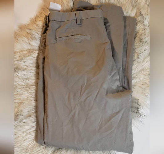 Haggar classic fit pants.  Sz 38x34