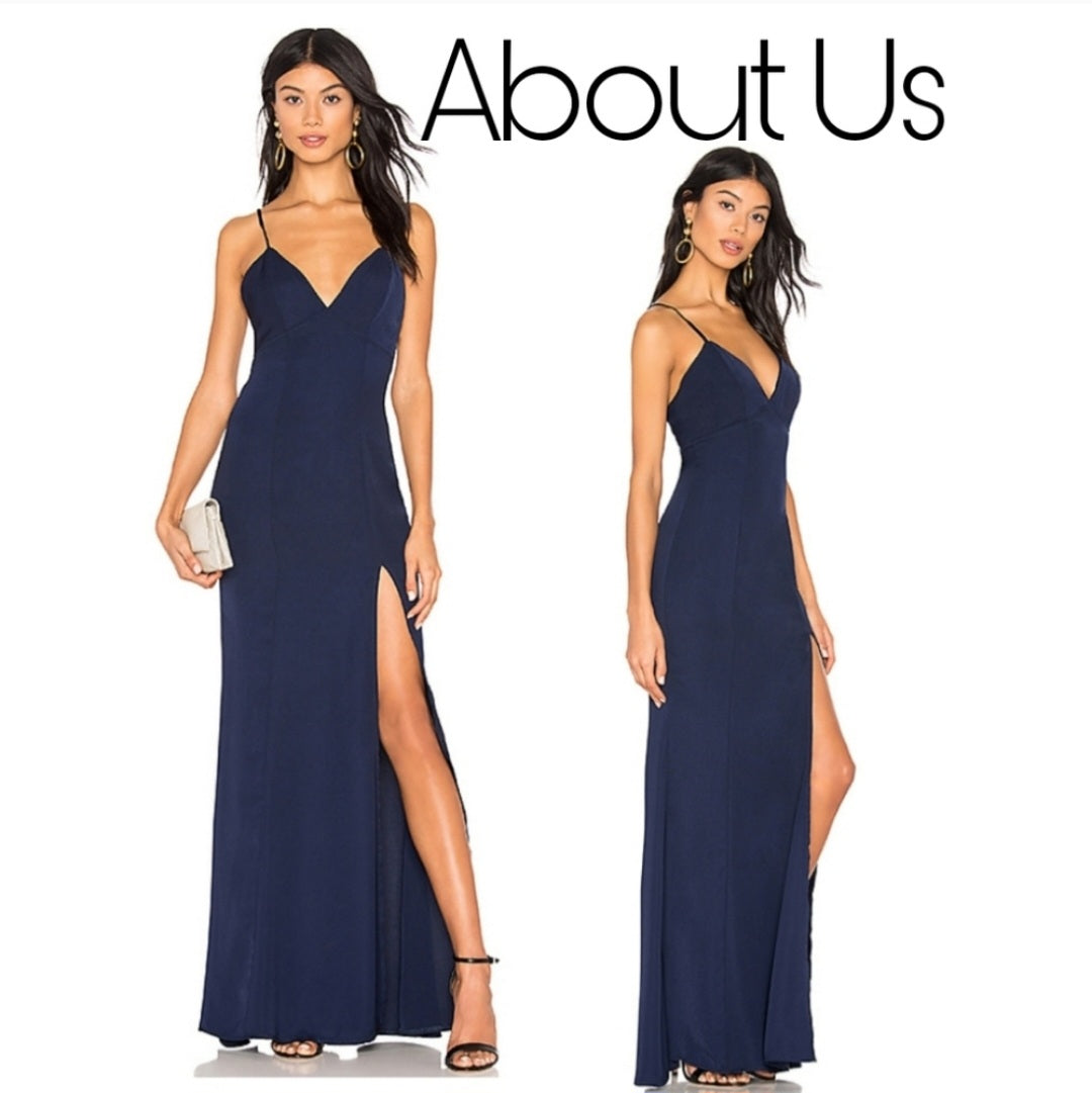 About Us "Lisseth" Maxi Dress in Navy.

SZ XS