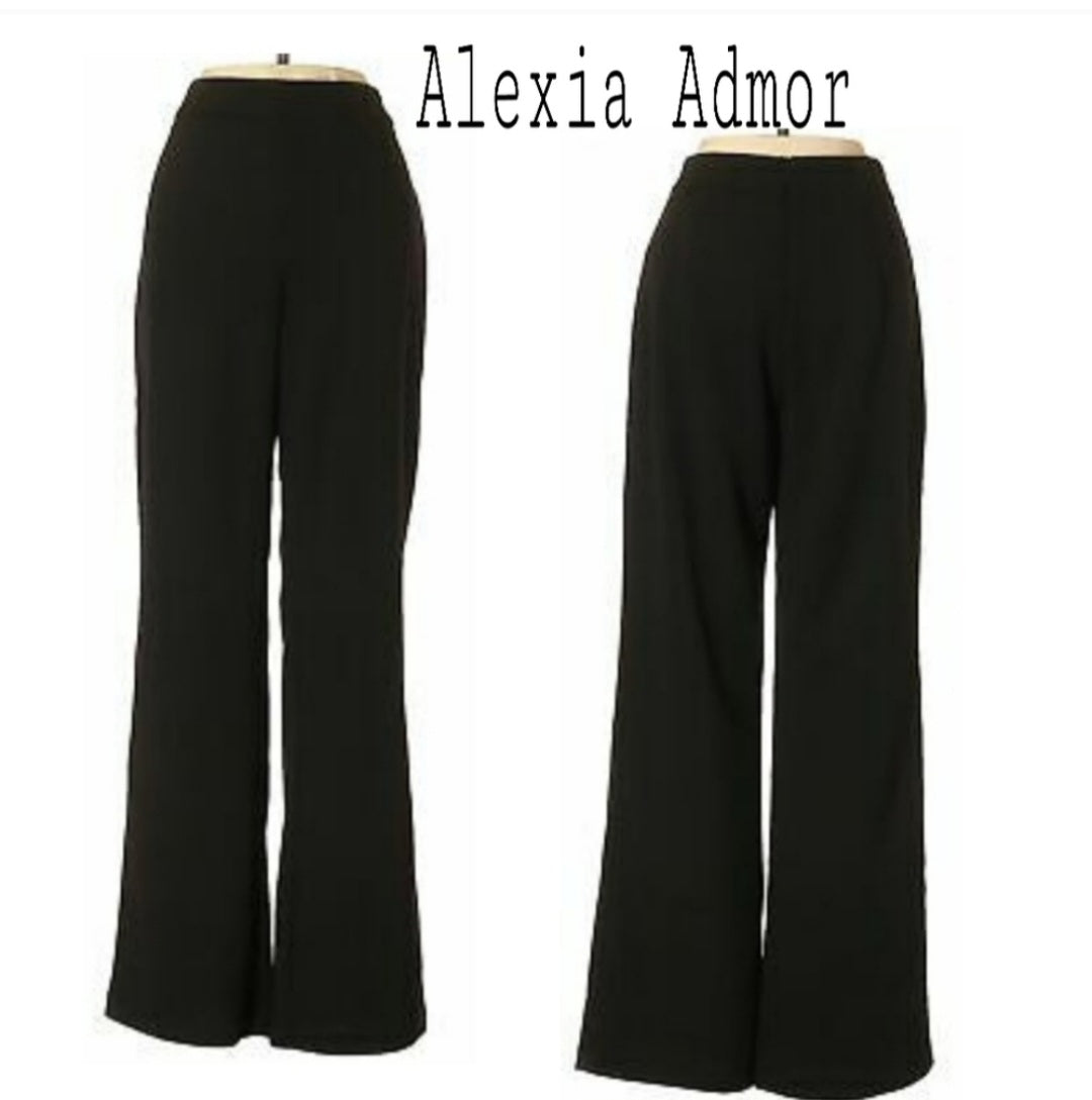 Alexia Admor BLACK crepe flare leg pants.  Sz 6