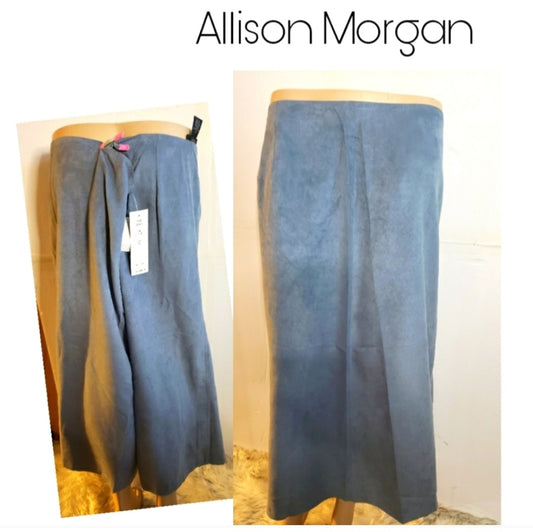 Allison Morgan faux suede skirt. Blue. Plus Sz 1x.