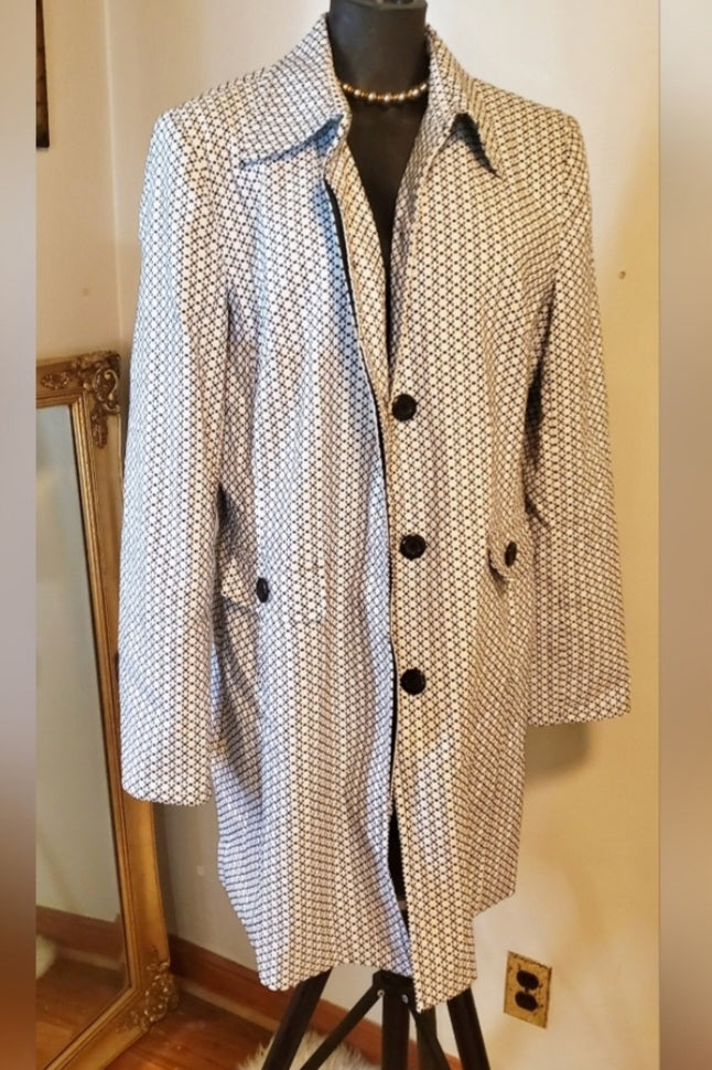 Apt 9 Trench Coat.  Sz 16. Black/white.  😍