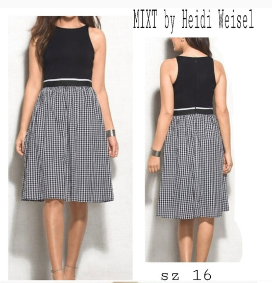 MIXT by Heidi Weisel blk/what fit/flare dress. 16