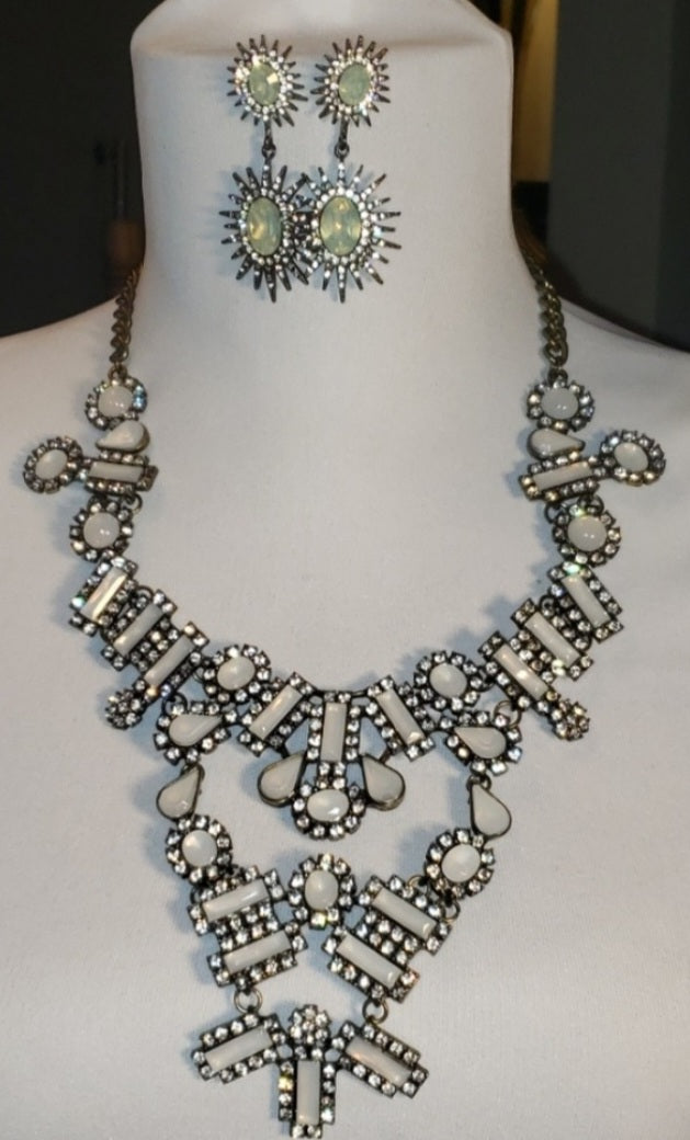 Beautiful white crystal necklace/earrings set.