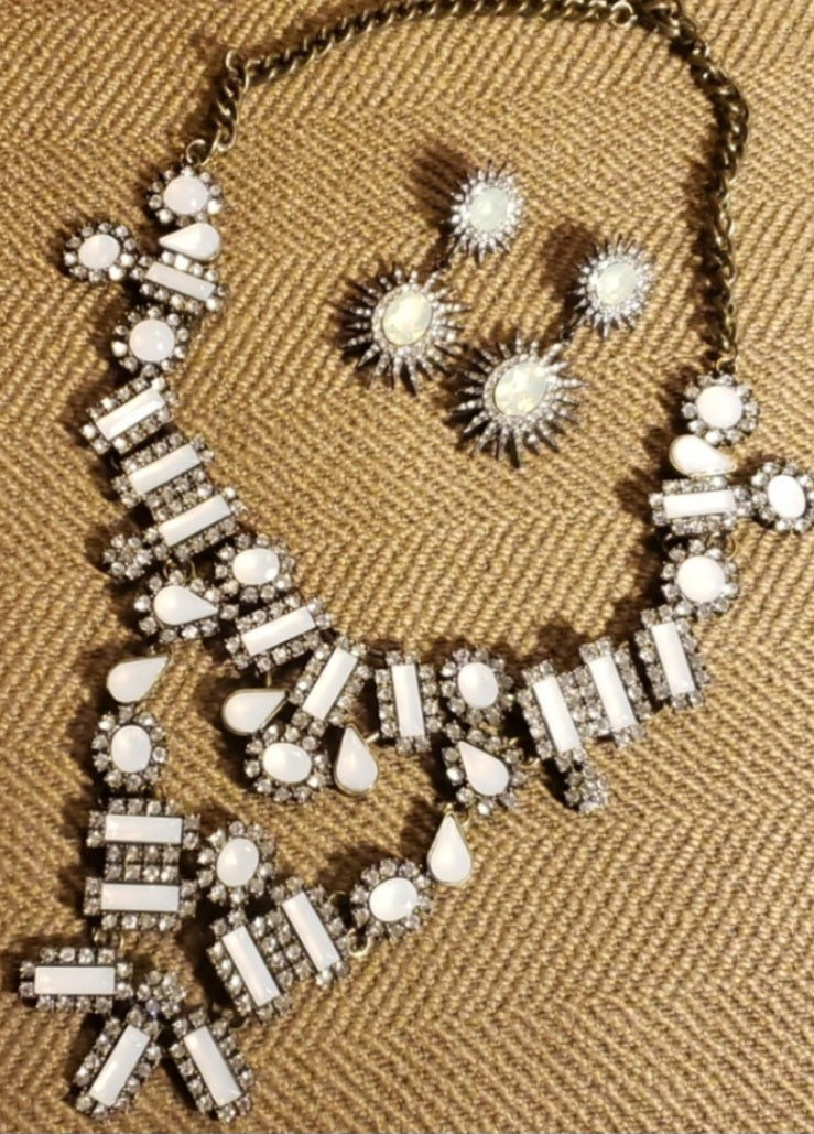 Beautiful white crystal necklace/earrings set.