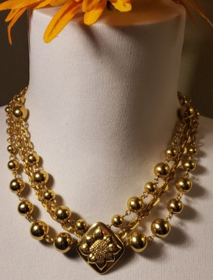 Olci vintage necklace.