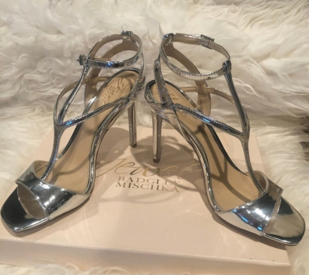 Badgley Mischka KIKI silver patent ankle strap heel.  Sz 8.5