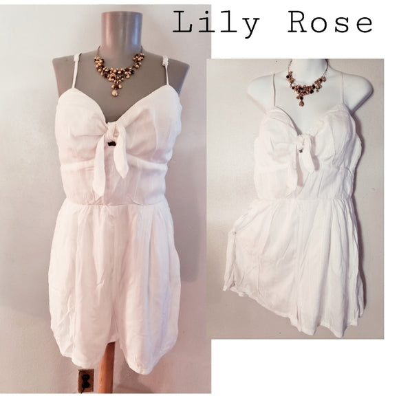 Lily Rose tie front romper. Sz Xl