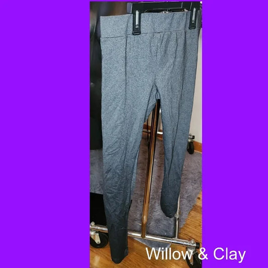 Willow and Clay thick legging/ponte pants.  Sz Large.  Fits sz 14