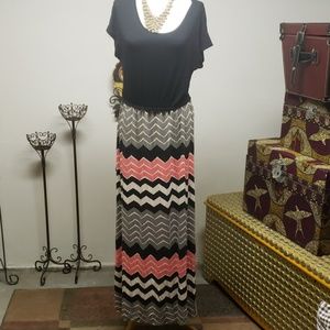 Design history maxi dress.   Size m.