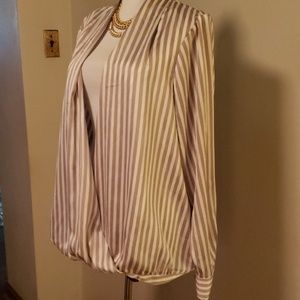 Apt 9 plunging neckline blouse. Size: Woman 0x