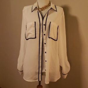 Ny Collection black/white blouse. Size M