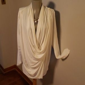 Paula Deen wrap/draped off wht top. Sz L - fits XL