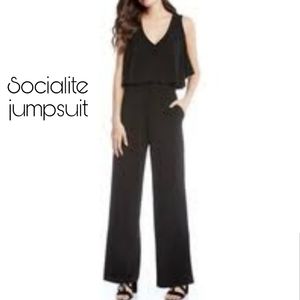 Socialite popover jumpsuit.  Sz Sm