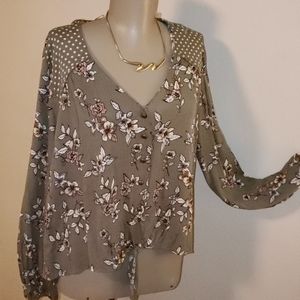 Rewind floral blouse. Sz Lrg